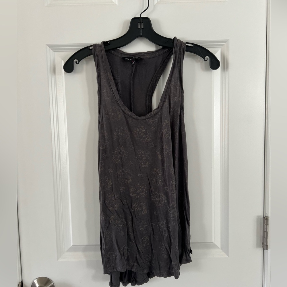 Rock & Republic Charcoal Tank Top with Gold Metallic Skulls